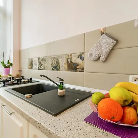 Lavender House Apartment